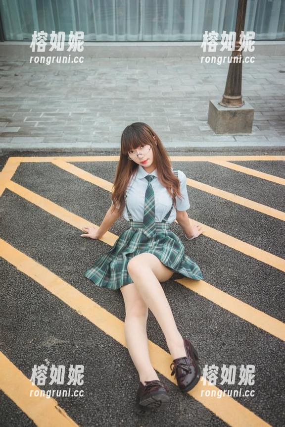 Money冷冷的美足原图：每一步都仿佛在低语，嗯，这感觉好像有点让人期待。