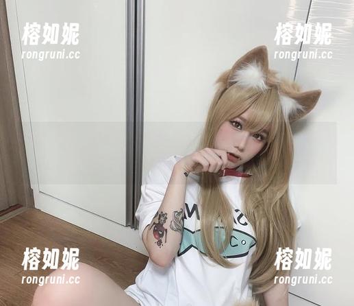 Sira(시라)的泳衣写真集：穿越光影的秘密，带你走进那个夏日的午后
