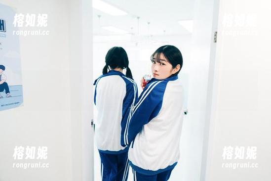 这美腿太致命！快来网盘看Sonson(손손)的写真，绝对不能错过！