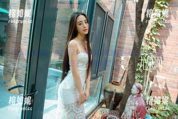 UGirls尤果网 - 这个夏天，毛COCO和她的连体衣私拍系列，太热了，快来降温！