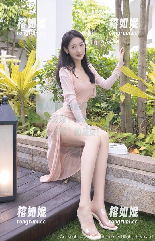 Xiuren秀人网 - 私房图包新概念：夏诗雯Sally让你在圣诞节体验“一波未平，一波又起”的感觉！