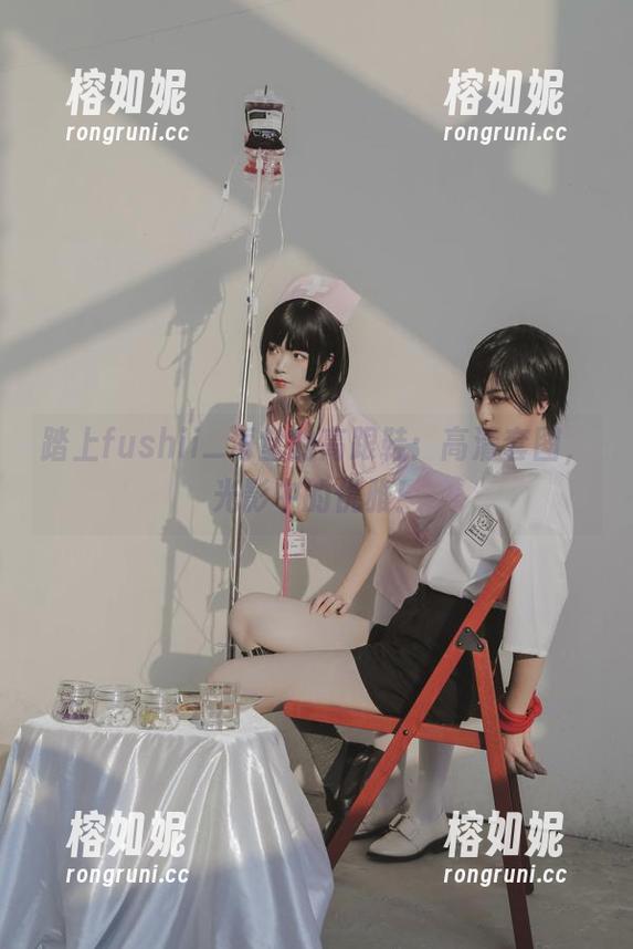 踏上fushii_海堂的高跟鞋：高清套图，光影中的优雅！
