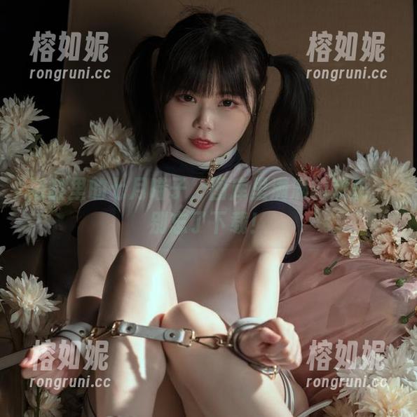 浴缸里的七月喵子，图库里满满的欢乐，别忘了下载！