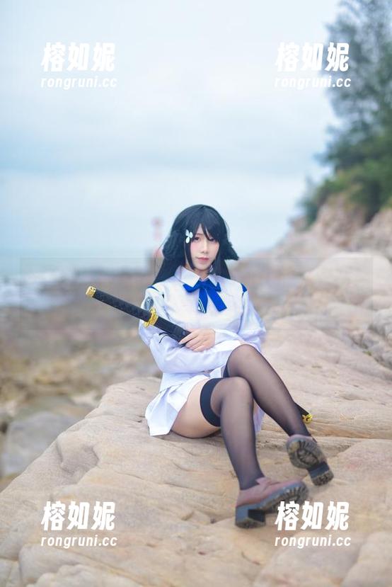 每张照片都是故事：九曲Jean的连衣裙高清写真大揭秘