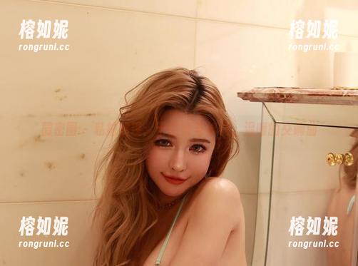 微密圈 - 私拍展现：于芷晴与棉袜，温暖的交响曲