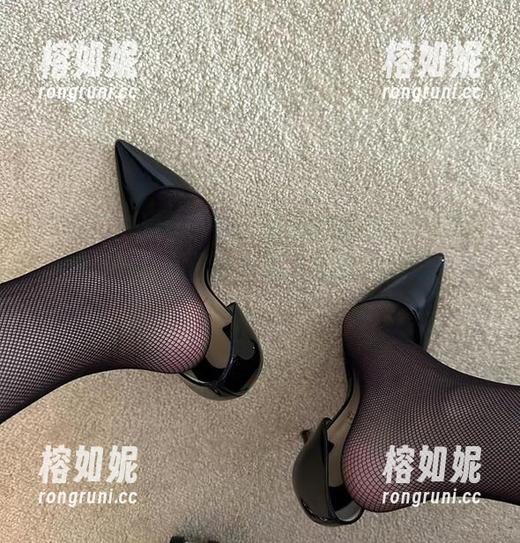 微密圈 - 看保守的二舅妈的职业装：原图里的每一件都像是在说‘我今天必须干活了’！
