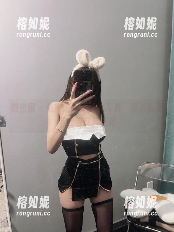 微密圈 - 兔宝妮to拍修女写真，高清画面下的混乱与美丽