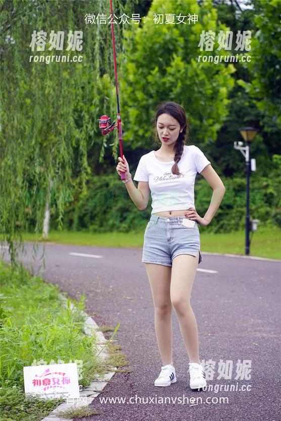 初夏女神 - 显眼包里的秘密：安妮图包福利大解密！