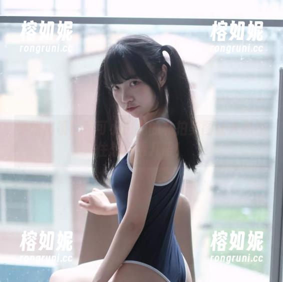 学姐出镜！可可小白兔的私拍美图让人忍不住想多看几眼！