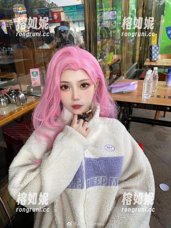 你敢不敢点开？大肉丸Amiee泳衣原图，谁能抵挡这个魅力？