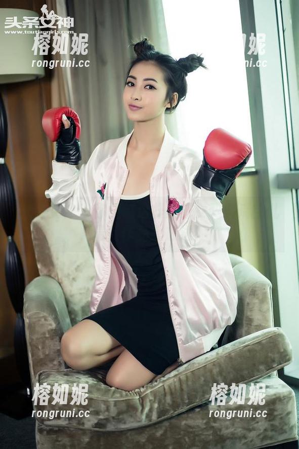 头条女神 - 你见过这样的修女吗？瑞宝儿最新作品大放送！