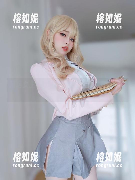 精选女主K的写真：当上司的秘密被曝光！
