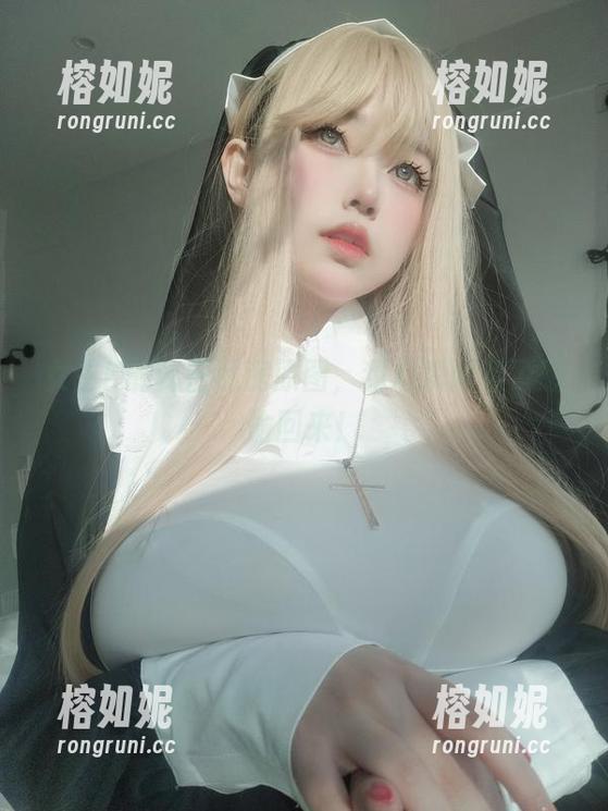 女主K的秘密私房原图，甜心瞬间看了想偷回来！