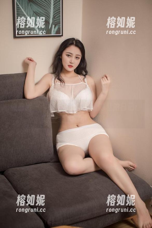 微密圈 - “好H好女杀手”的私拍日记：职业装下的小趣味！