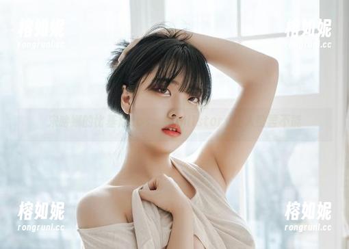 宋哈娜的比基尼cos：Bimilstory让人欲罢不能