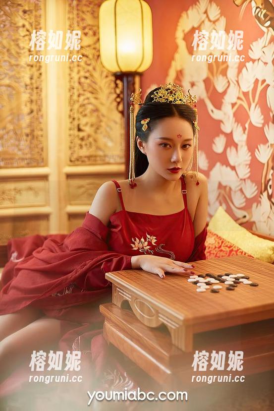 尤蜜荟 - 会长私拍1001夜：安然的女仆大人梦幻篇章