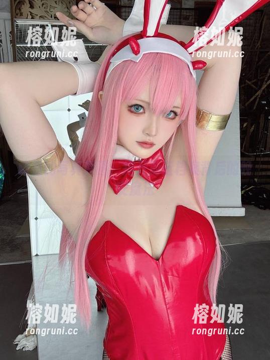 屿鱼的写真原图：揭开蔚蓝档案背后的晚安魔法