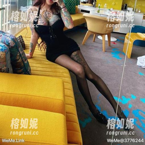 微密圈 - 希希Gina短裤：全套原图展示不只是腿，连心情都是加厚款，赶紧来感受这个魔力吧！