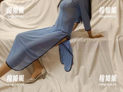 走进梦幻：想要个公主抱的粉色写真原图分享！