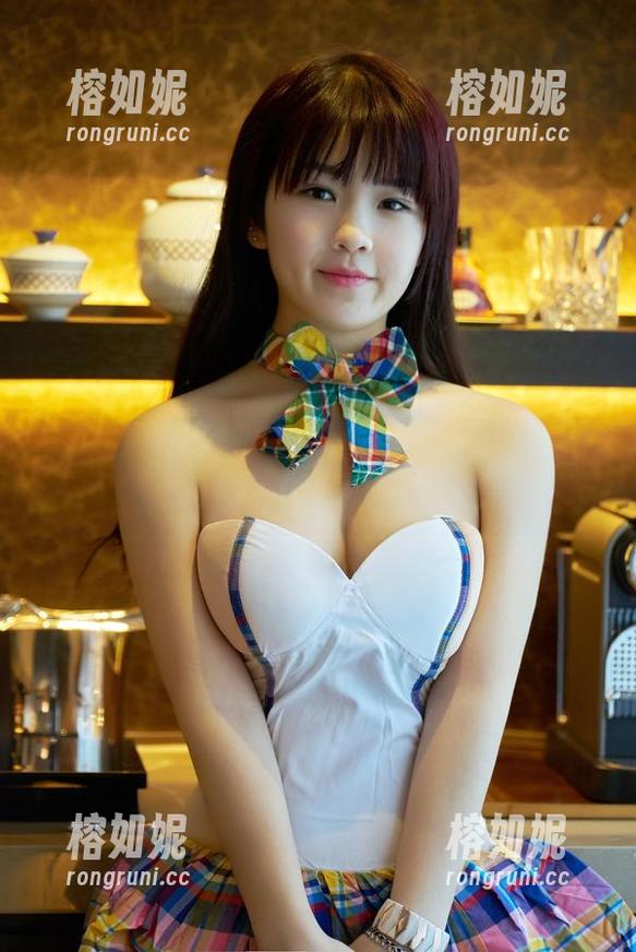 推女郎 - 王明明泳衣图集：什么叫轻松撩人？一看就懂