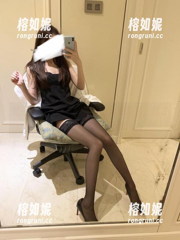 微密圈 - 快来查看有你喵泳池图包，这才叫真实的‘水‘管理！