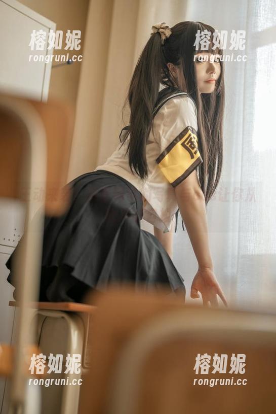 王动来袭！桃良阿宅的写真与cos让你从此不能自拔