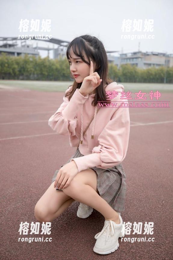 梦丝女神 - 死库水牛仔里的秘密：观看王娇娇的作品