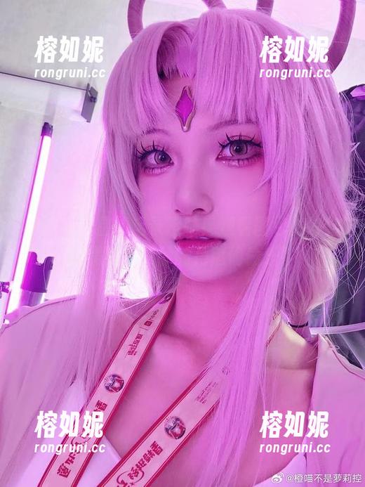 俯瞰天狼星，记录橙喵！观看图包的诀窍就是找个安静的角落偷偷乐！