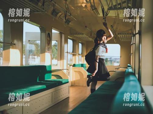 看河豚抚子如何在温泉中玩转：超好玩的观看合集等你来撩！