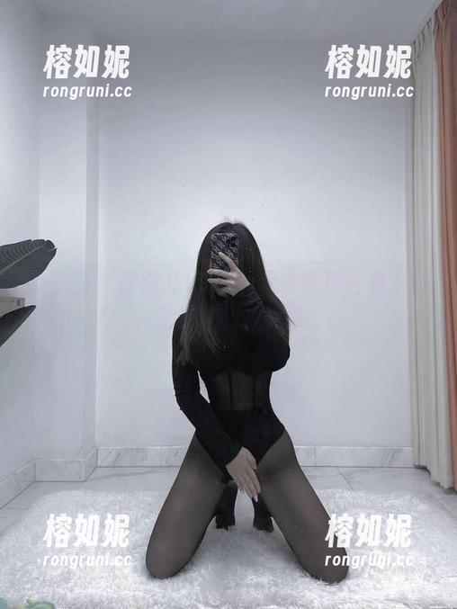 微密圈 - 禅雨儿Lynne黑色写真合集，分享她的视觉故事