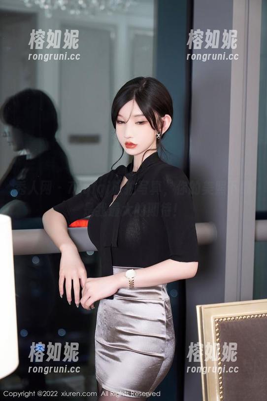 秀人网 - 77qiqi旅拍写真，你的美照下载是我最大的期待！