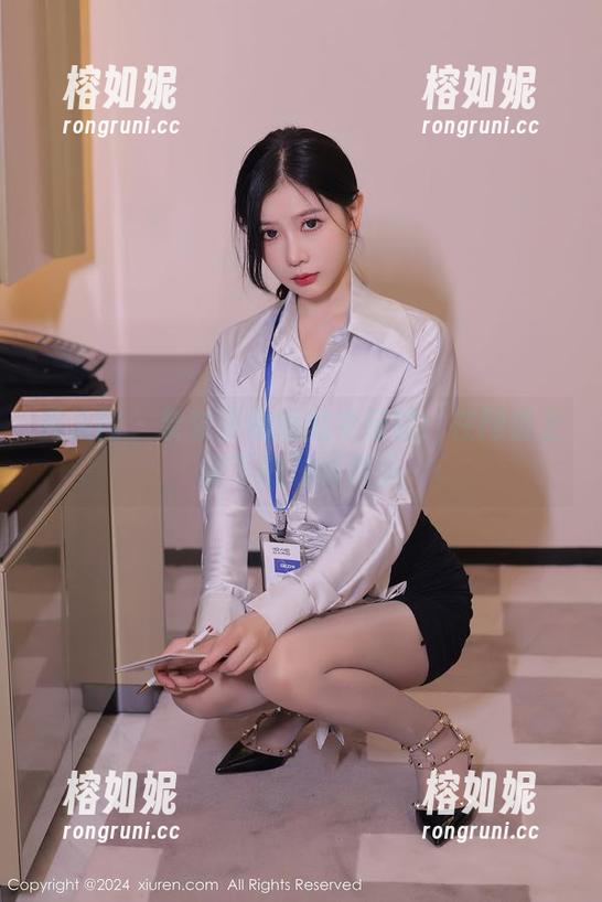 秀人网 - 奈奈子和她的牛仔裤：在网盘上留下的独特作品