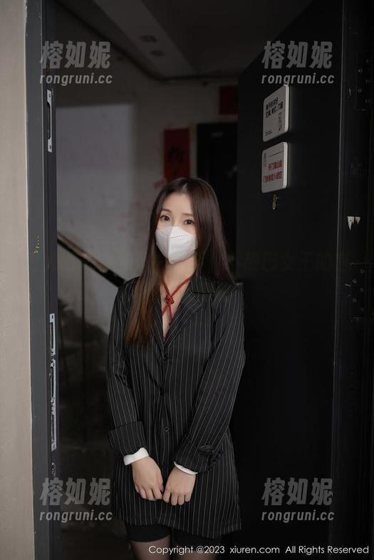 秀人网 - 免费图片在手，小热巴女王的魅力瞬间就到位！