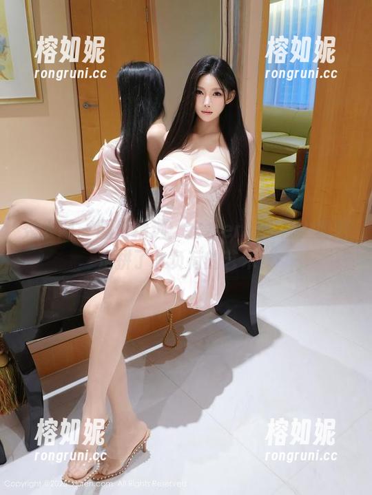 秀人网 - 图库精选：水水er的网袜，真的是拼了命负荷的艺术！