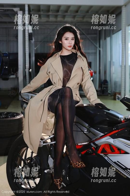 秀人网 - 王俪丁呀校服写真集，资源雷达开启，青春的吸引力！