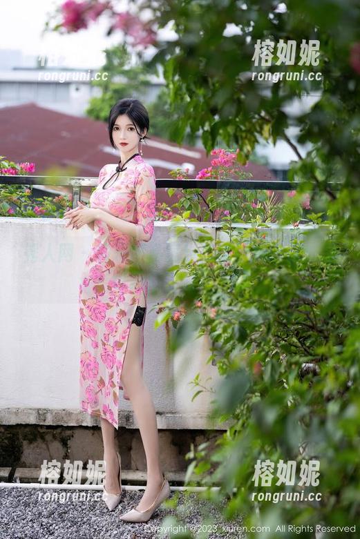 秀人网 - 黄乐然私房轻薄婚纱探险记：图包背后的轻松一刻