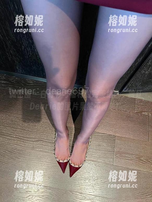 微密圈 - 白衬衫与福利的完美结合，脸红Dearie的图片果然不简单！