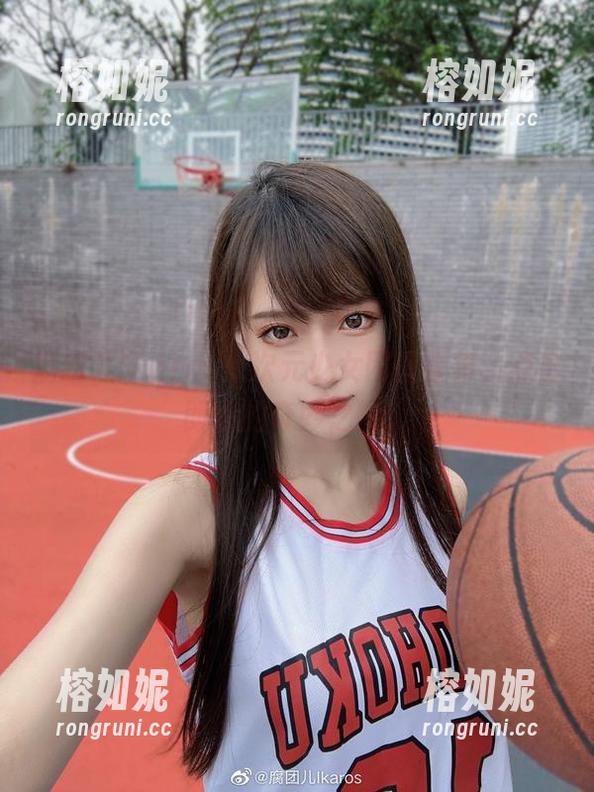 腐团儿Ikaros：次元少女网盘合集，点击即燃的奇妙之旅！