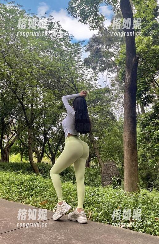 微密圈 - 艾拉·isla长腿观看大揭秘：每一寸都值得细细品味！