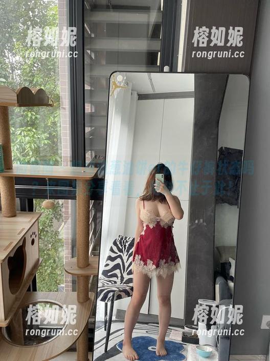 微密圈 - 想知道葱油饼er的牛仔裤状态吗？来图集分享看看，绝对不止于此！