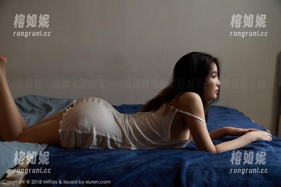 蜜桃社 - 让雪飞带你飞——高跟鞋免费套图纵享夜晚的迷离与魅惑