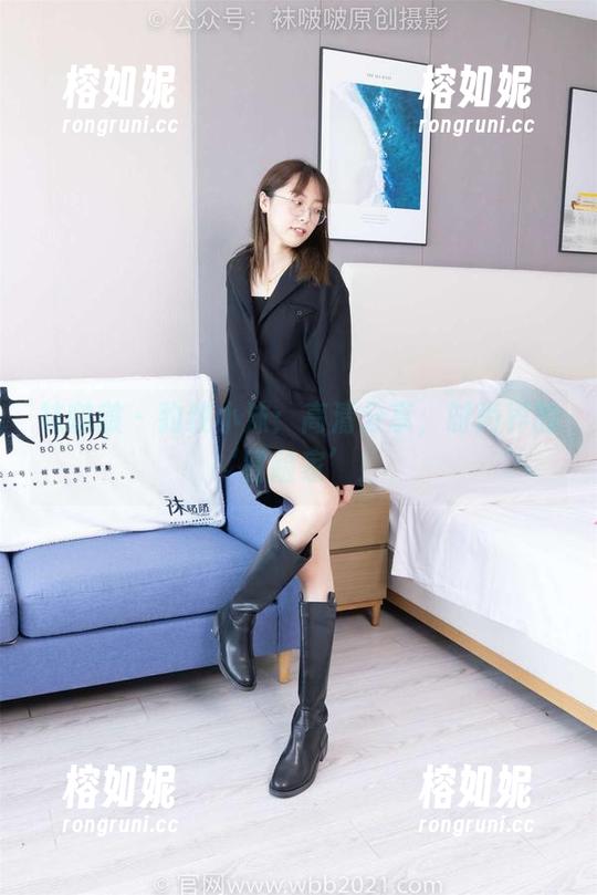 袜啵啵 - 豹纹小沫：高清分享，时尚界的‘冒险家’！