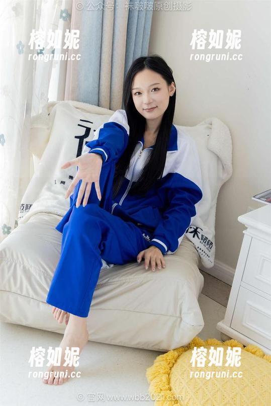 袜啵啵 - 小米裸足最新作品发布，感觉整个夏天都被她的气息填满了！