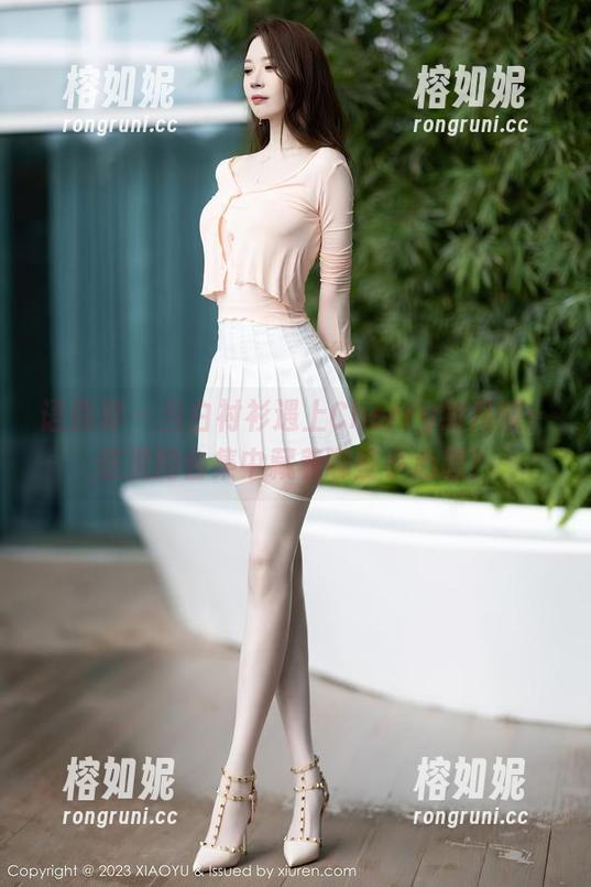 语画界 - 当白衬衫遇上Cherry绯月樱：这里的合集中藏着哪些小心思？