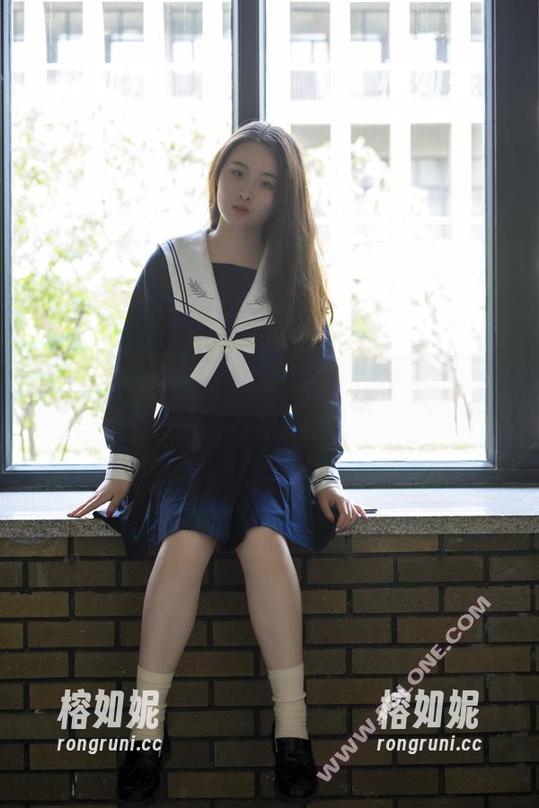 轰趴猫 - 在套装里发现艾小青的另一面：私拍资源大揭密