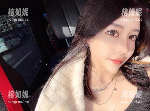 微密圈 - 金希儿最新图包：2021，撩人的每一帧