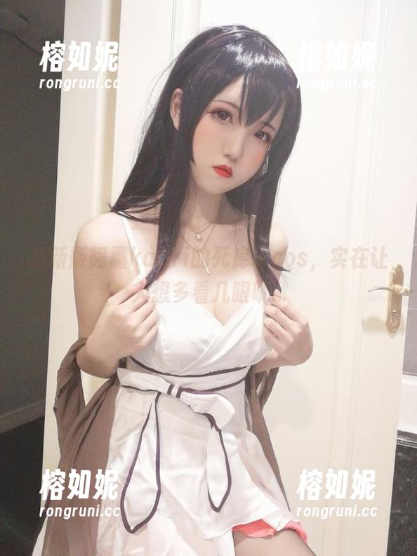 最新版阿薰kaOri的死库水cos，实在让人想多看几眼呢...