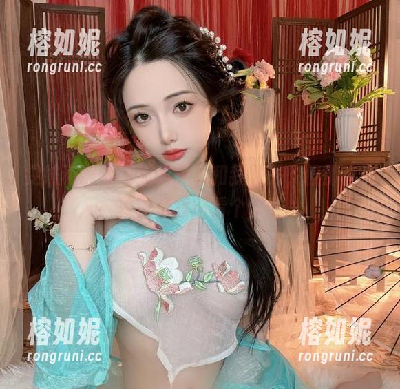 雯妹不讲道理的职业装和我无关，但那套免费图库我得看个够！
