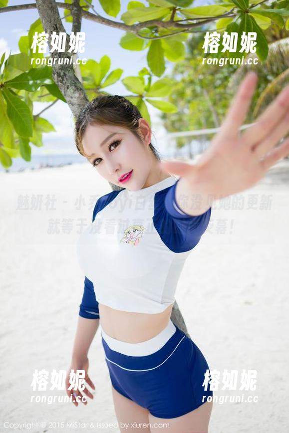 魅妍社 - 小乔Joyi白丝：你没见她的更新就等于没看过真正的时尚荧幕！